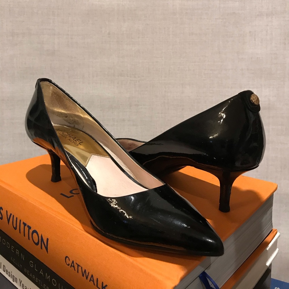 Michael Kors Kitten Heel Pumps